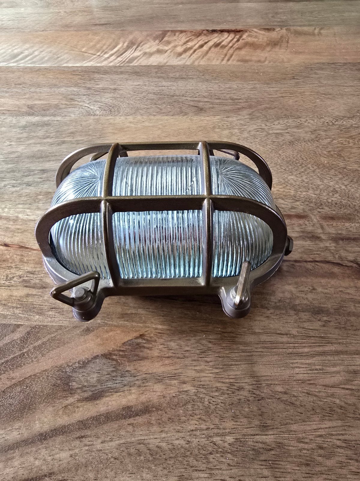 Nostalgische scheepslamp. Brons., Ophalen
