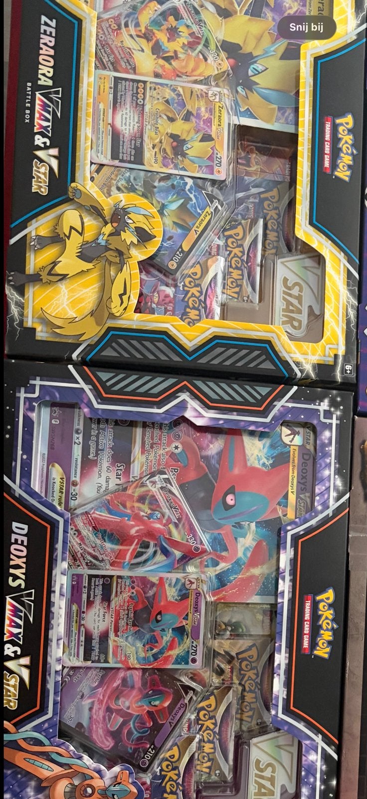 Deoxys & zeraora vmax / vstar box, Hobby en Vrije tijd, Verzamelkaartspellen | Pokémon, Ophalen of Verzenden, Zo goed als nieuw