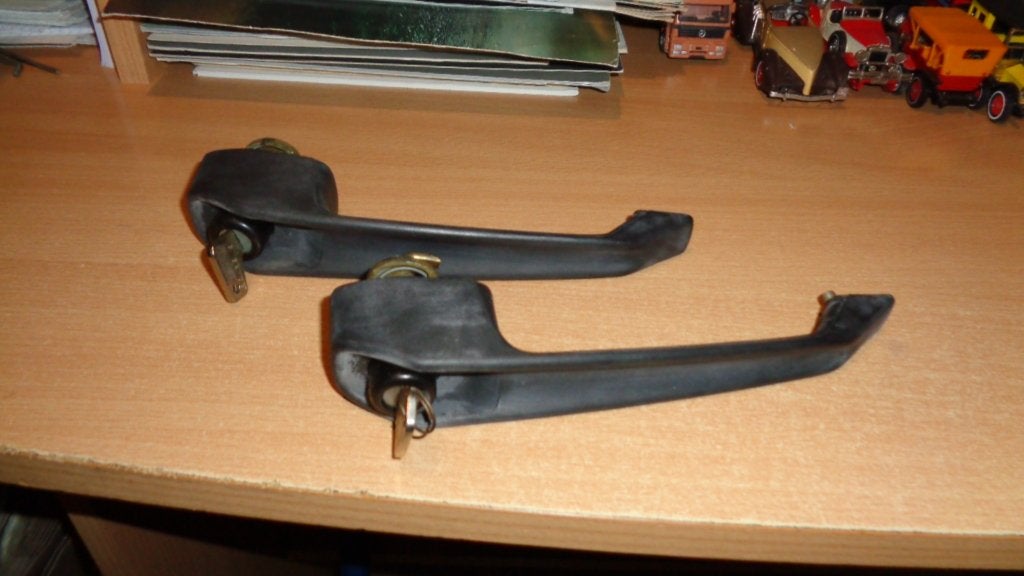 Deurklink Set met Onderlegrubbers IFA / ROBUR-BARKAS-TRABANT, Verzenden, Nieuw