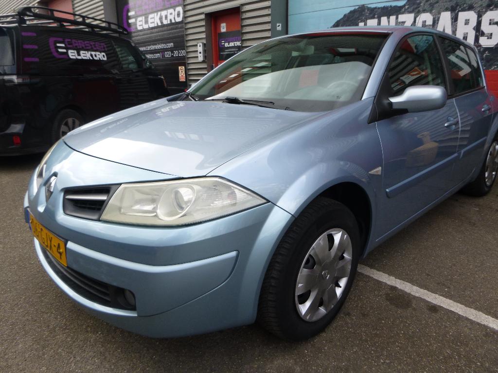 Renault Mégane 1.6,NAVI,CRUISE,CLIMA,trekh.5drs,dealer onder, Voorwielaandrijving, Stof, 625 kg, 4 cilinders