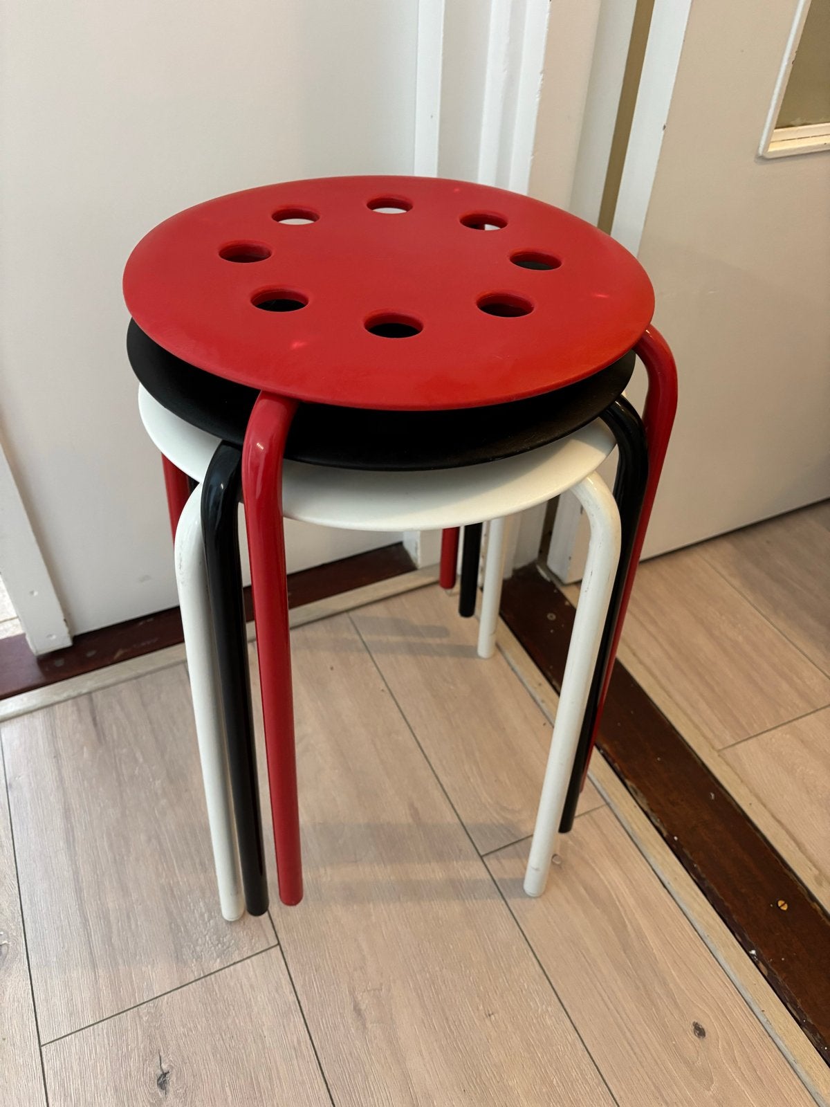 IKEA Marius krukjes - set van 3 (rood, zwart, wit), Ophalen, Gebruikt, Staal