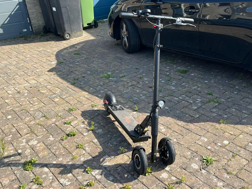 Electrische step 3-wiel, Fietsen en Brommers, Steps, Zo goed als nieuw, Elektrische step (E-scooter), Ophalen