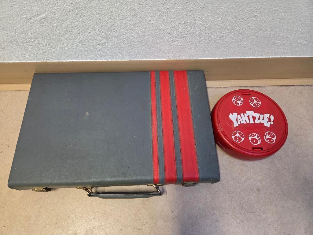 Backgammon en Yahtzee 20,-, Ophalen, Gebruikt