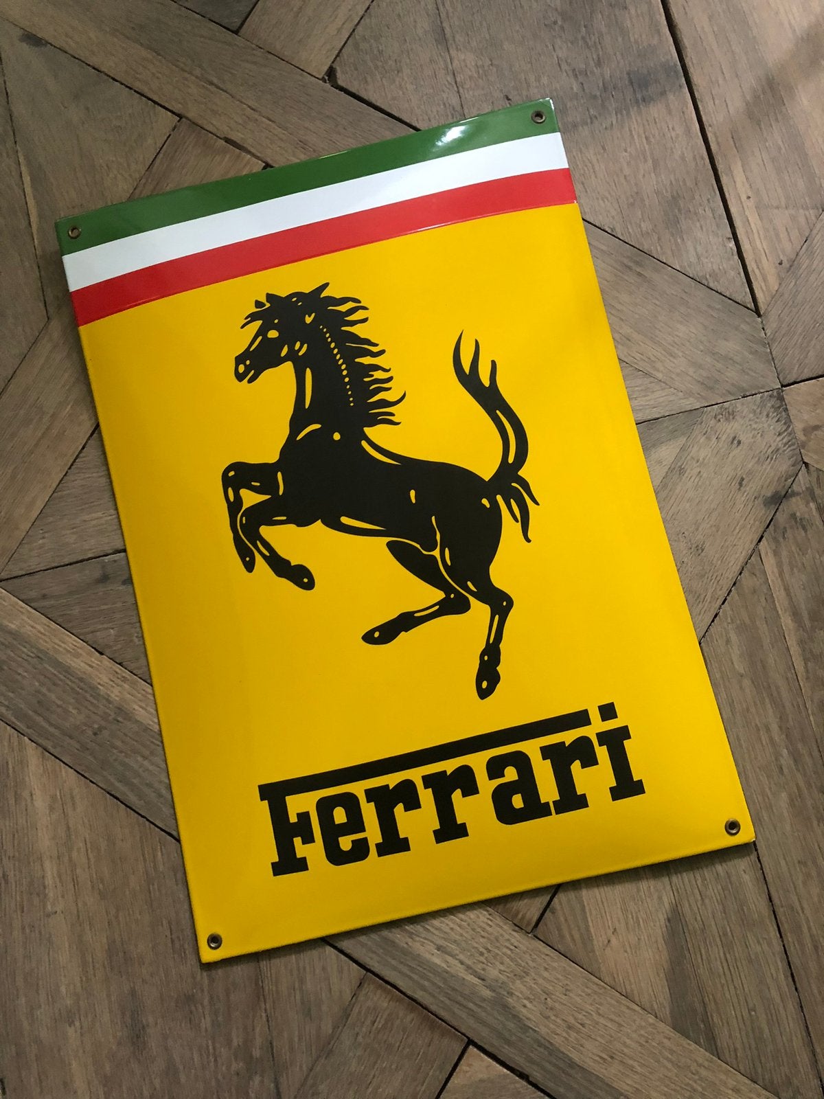 Ferrari emaille bord gebold metaal 35x50cm in nieuwstaat, Ophalen of Verzenden, Zo goed als nieuw, Reclamebord