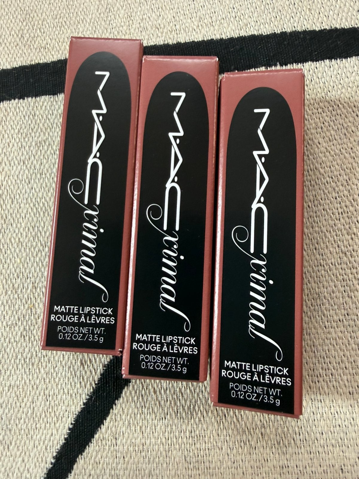 MAC Macximal Lipstick Velvet Teddy 3,5 g, Ophalen of Verzenden, Nieuw, Overige kleuren, Lippen