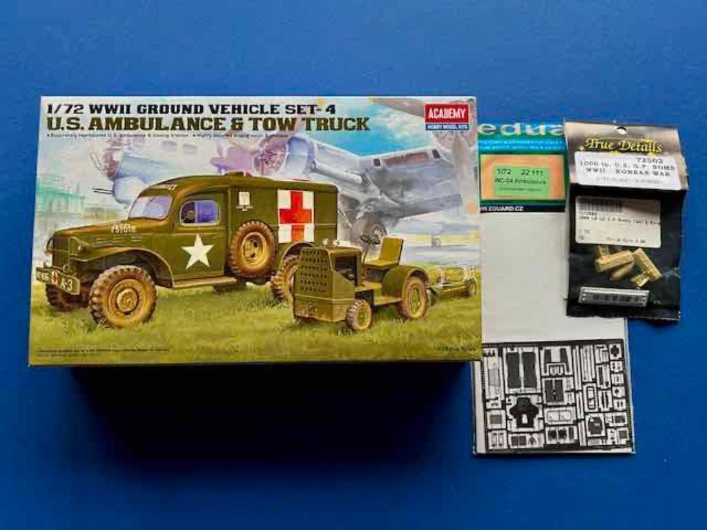 academy	13403	U.S. Ambulance & Towing Tractor set 1/72, Overige merken, Nieuw, Ophalen of Verzenden, Tank