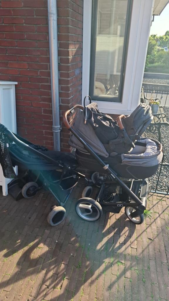 Mutsy kinderwagen met reiswieg en extra buggy, Kinderen en Baby's, Kinderwagens en Combinaties, Ophalen, Gebruikt, Combiwagen