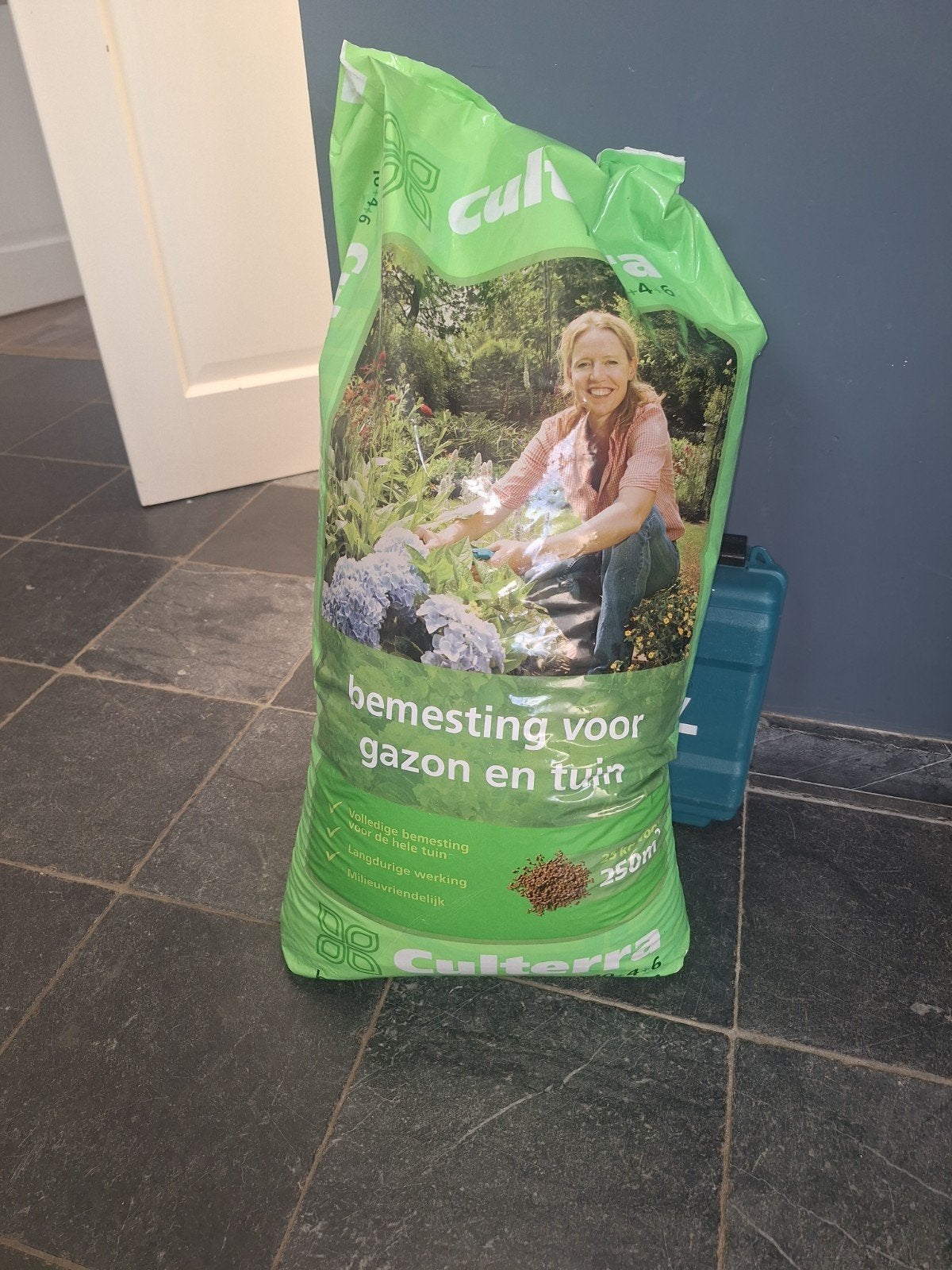 Cultterra mest voor gazon en tuin 25kg, Ophalen, Mest