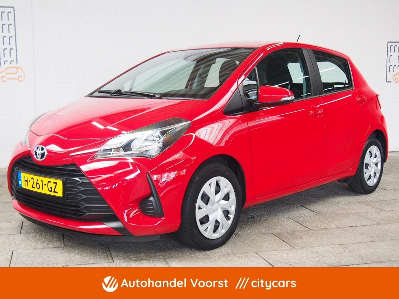 Toyota Yaris 1.0 VVT-i Comfort (APK:Nieuw) Incl.Garantie, Stof, Met garantie (alle), Electronic Stability Program (ESP), 730 kg