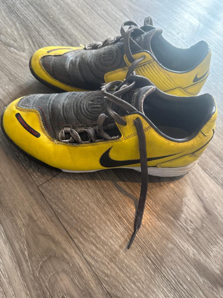 Voetbalschoenen nike maat 37,5, Ophalen of Verzenden, Gebruikt, Jongen of Meisje