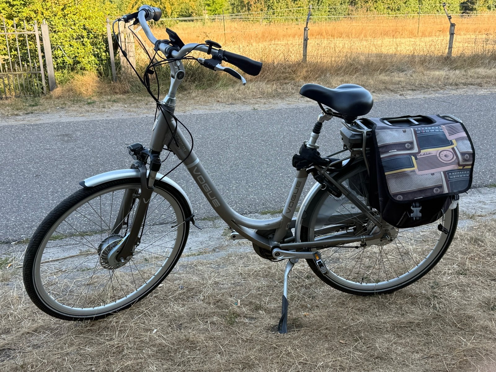 Elektrische fiets Vogue Premium, Ophalen of Verzenden, Zo goed als nieuw, 50 km per accu of meer, Overige merken