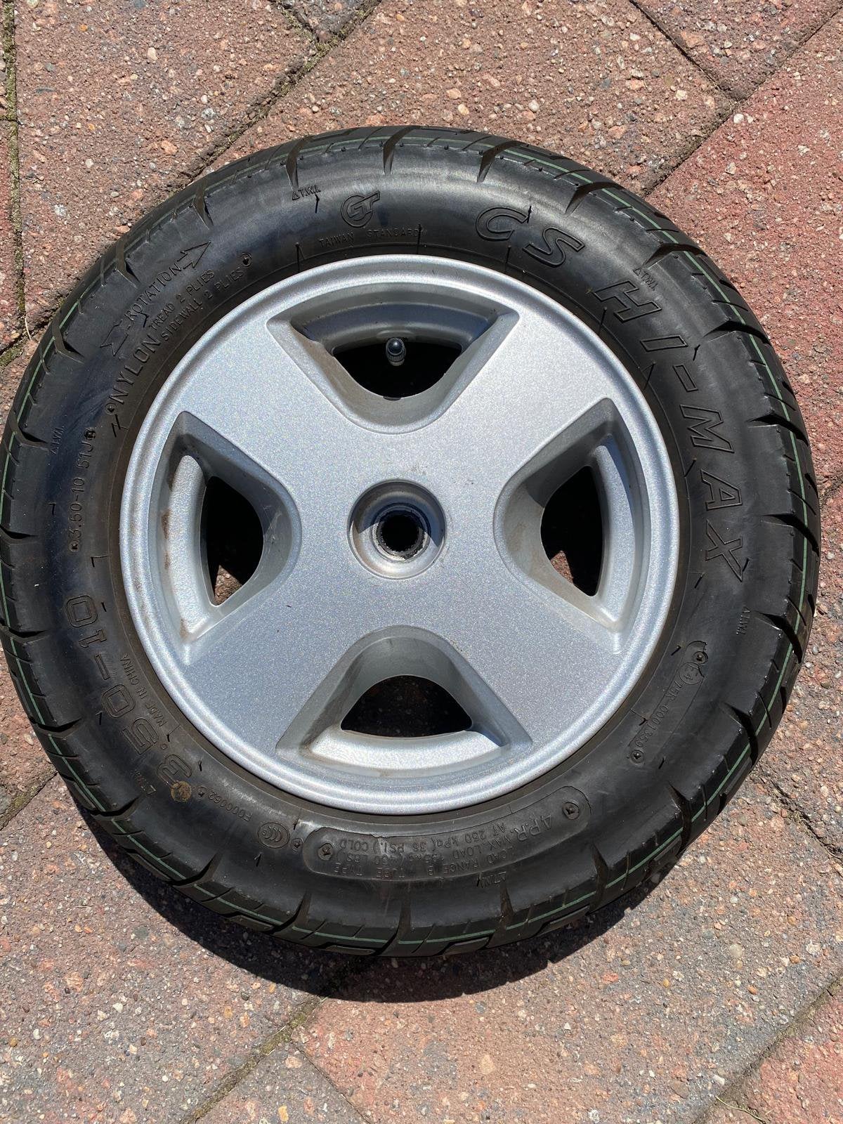 2 Velgen met goeie banden 3.50x10, Ophalen of Verzenden, Zo goed als nieuw, Overige typen