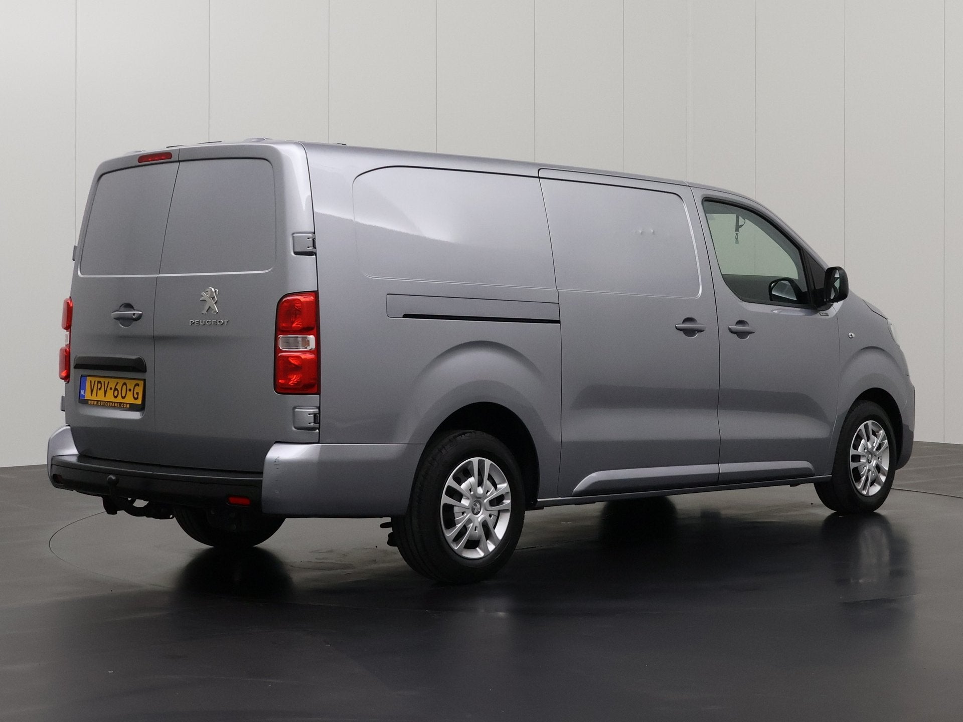 Peugeot Expert 2.0BlueHDI 145PK XXL Asphalt | Navigatie | Ca, Voorwielaandrijving, Gebruikt, 4 cilinders, Zilver of Grijs