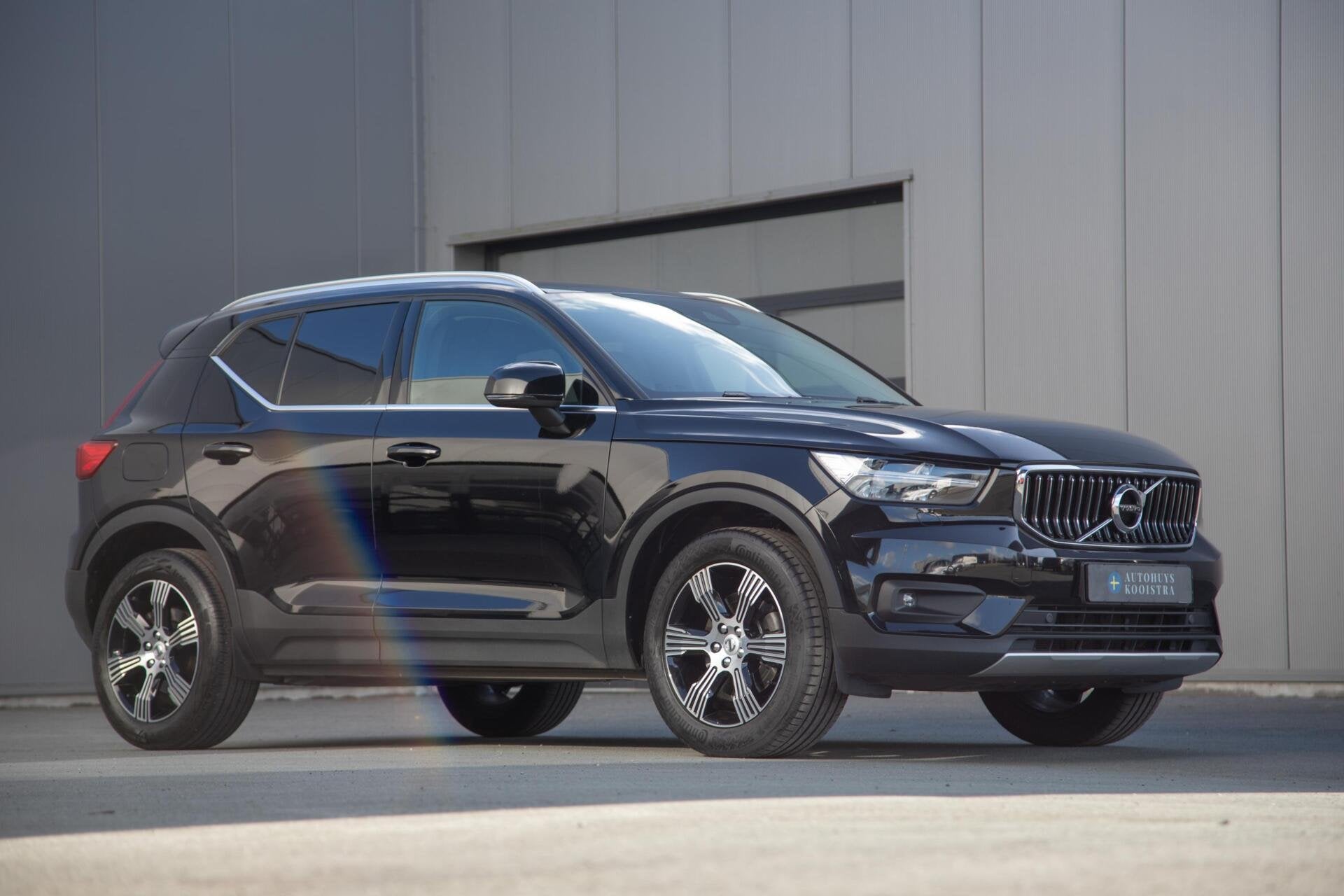 Volvo XC40 2.0 B4 Inscription Leer|Keyless|DAB+|LED, 15 km/l, Gebruikt, 4 cilinders, 1969 cc