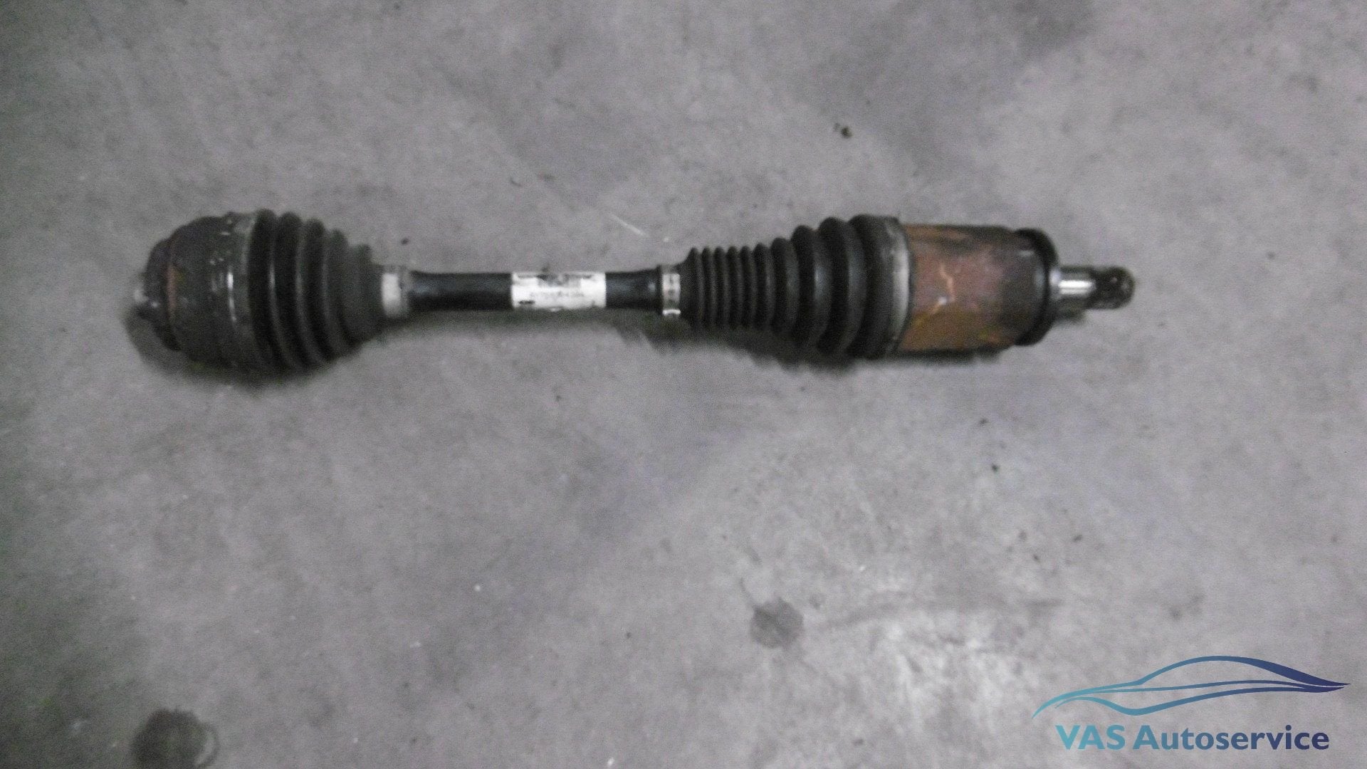 Uitgaande as BMW 535D X-drive links 31 60 7 618 681, Gebruikt, -, Ophalen of Verzenden, -