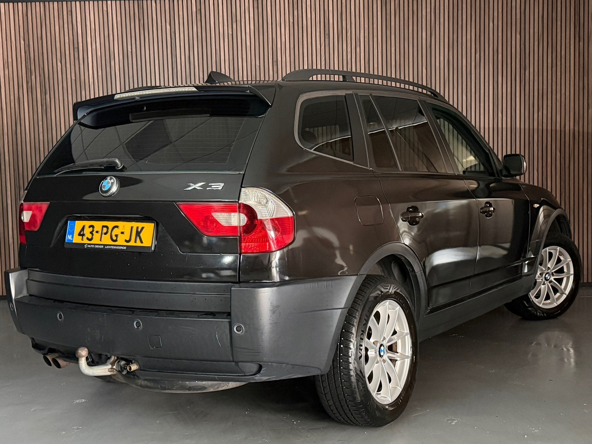 BMW X3 2.5i Executive PANORAMADAK/LEDEREN BEKLEDING/TREKHAAK, Auto's, Automaat, Zwart, Zwart, Bedrijf
