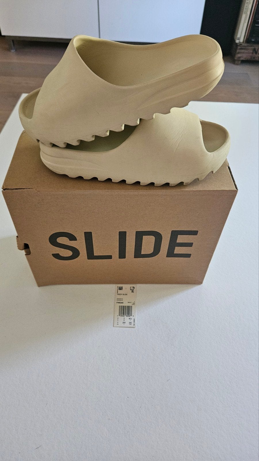 Yeezy Slide maat 40,5, Kleding | Heren, Schoenen, Ophalen, Zo goed als nieuw, Adidas Yeezy
