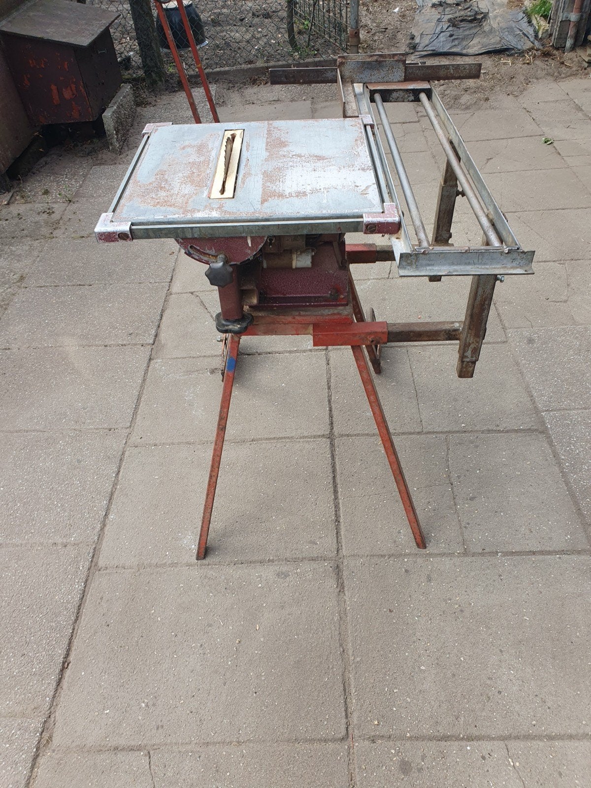 Robuuste Cirkelzaag op Tafel met Verlengstuk, Doe-het-zelf en Verbouw, Gereedschap | Zaagmachines, Ophalen, Gebruikt, Cirkelzaag