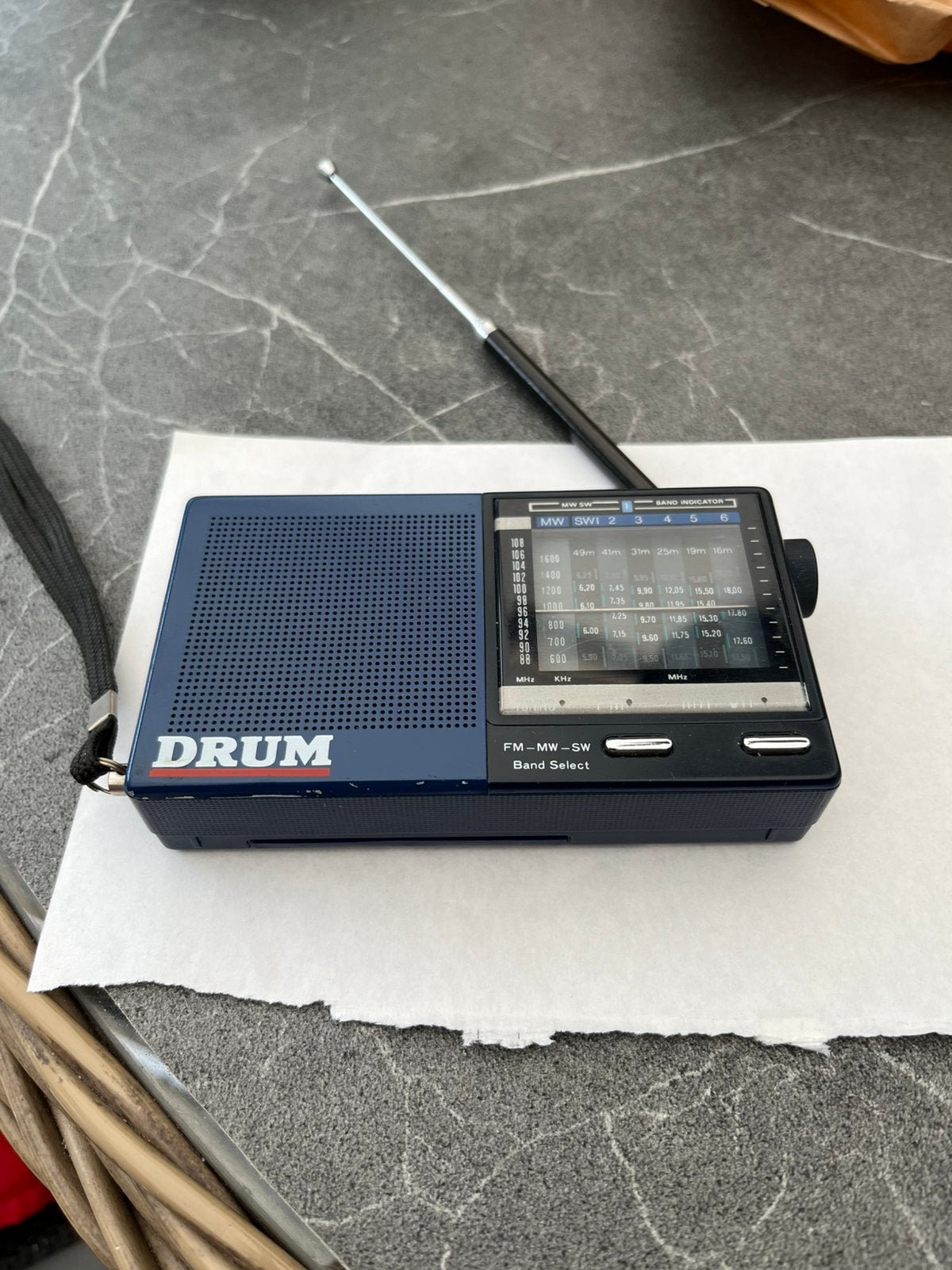Radio ( transistor ) van het merk Drum., Ophalen, Zo goed als nieuw