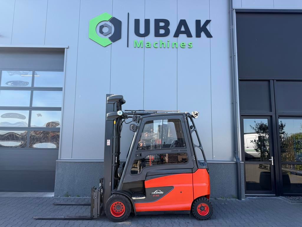 Linde E35 elektrische heftruck ‘triplo’ ‘vorkversteller’