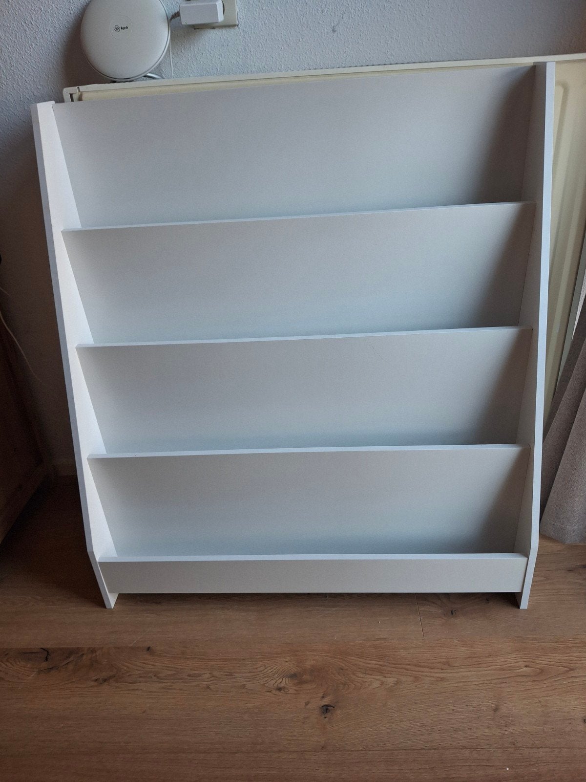 Witte boekenplank / tijdschriftenrek voor kinderkamer, Ophalen, Met plank(en), Gebruikt, 100 tot 150 cm