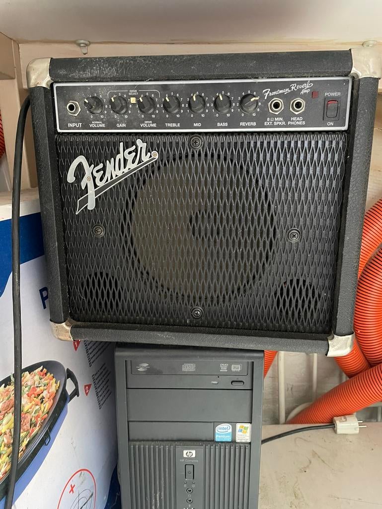 Fender gitaren versterker, Muziek en Instrumenten, Versterkers | Bas en Gitaar, Ophalen of Verzenden, Zo goed als nieuw, Minder dan 50 watt