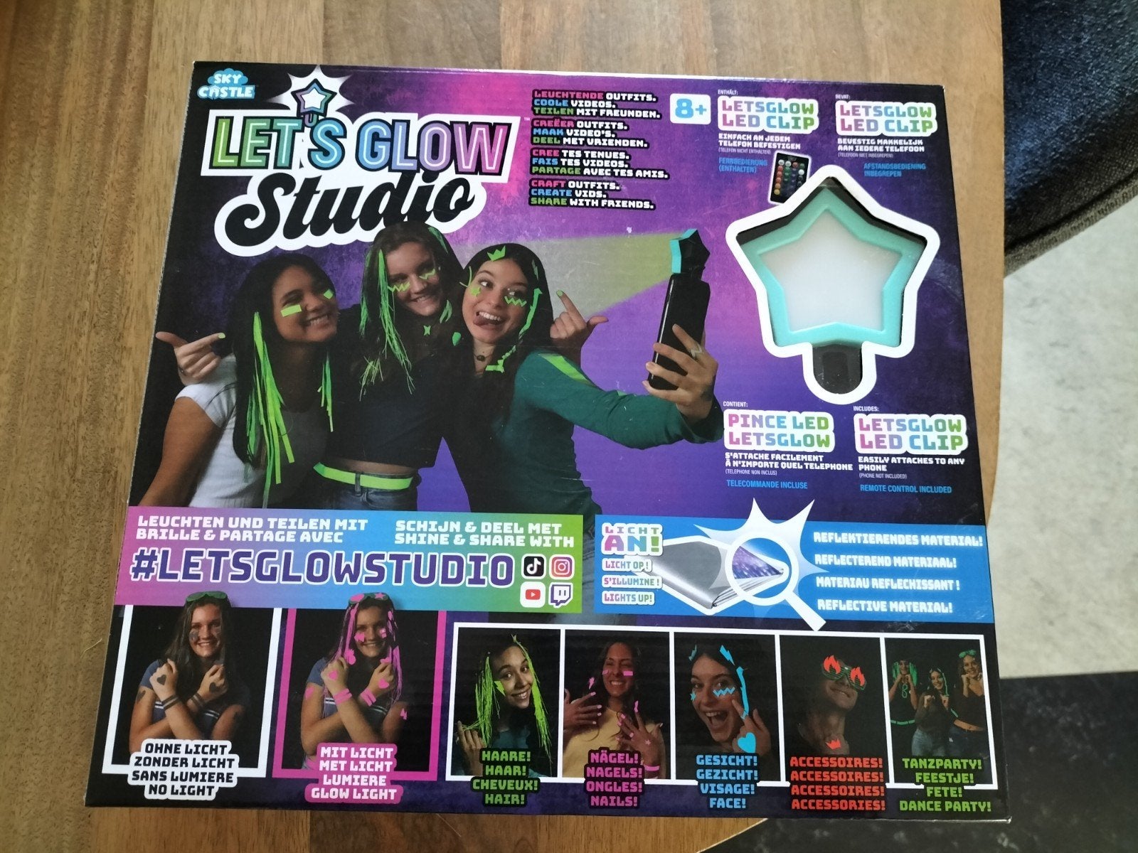 Let's Glow Studio (via Marktplaats)