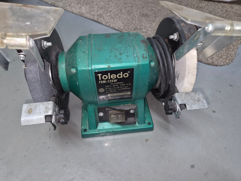 TOLEDO WERKBANKSLIJPMACHINE, Doe-het-zelf en Verbouw, Ophalen, Gebruikt, Minder dan 700 watt, Werkbankslijpmachine