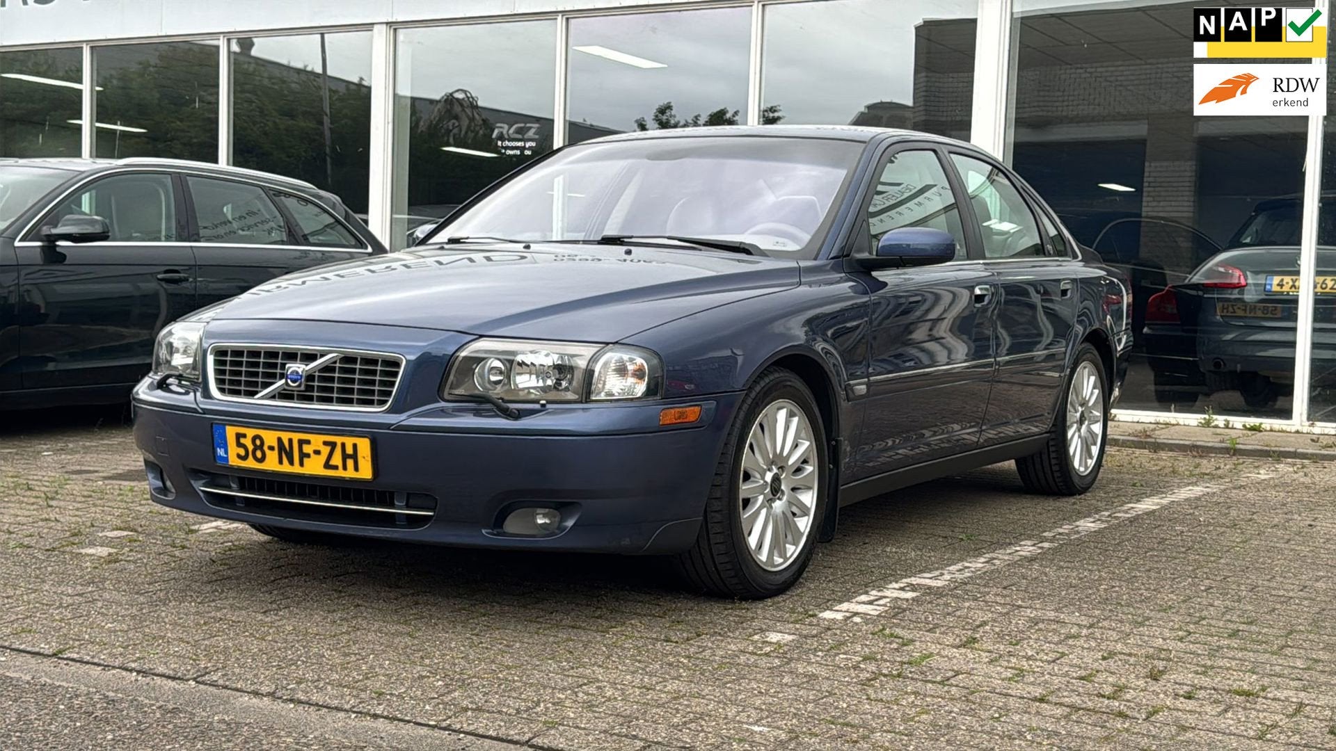 Volvo S80 2.5T Exclusive, Beige, Blauw, 2521 cc, Bedrijf