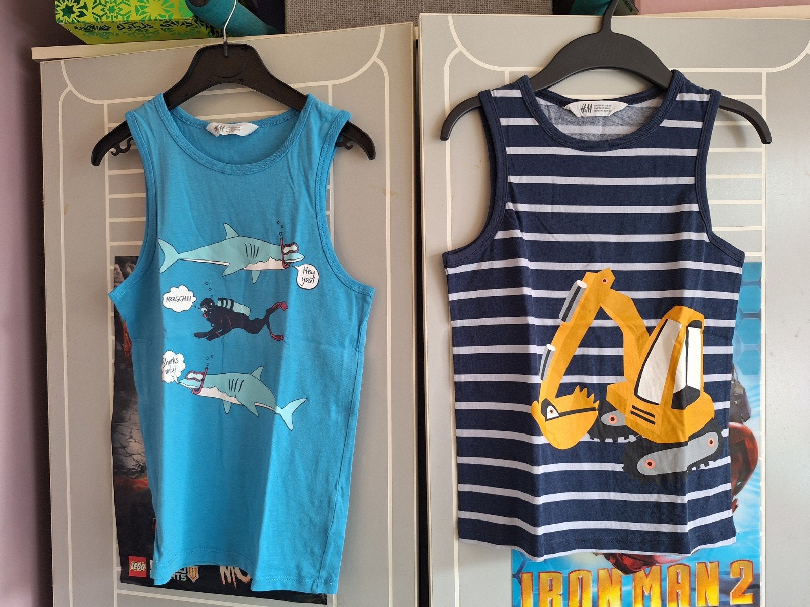 2 zomerse shirtjes mt 134/140, H&M, Ophalen of Verzenden, Zo goed als nieuw, Shirt of Longsleeve