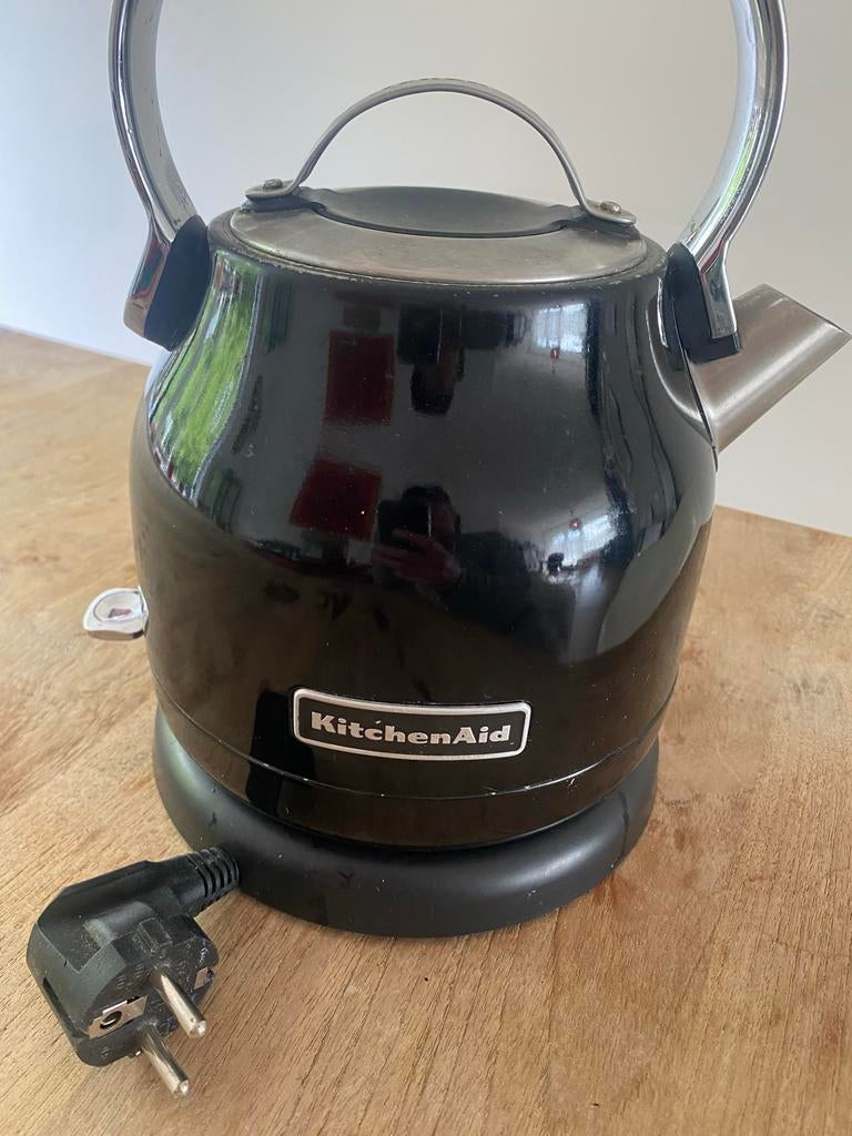 KitchenAid waterkoker - Zwart, Gebruikt, Witgoed en Apparatuur, Waterkokers, 1 tot 2 liter, Ophalen of Verzenden, Gebruikt, Rvs