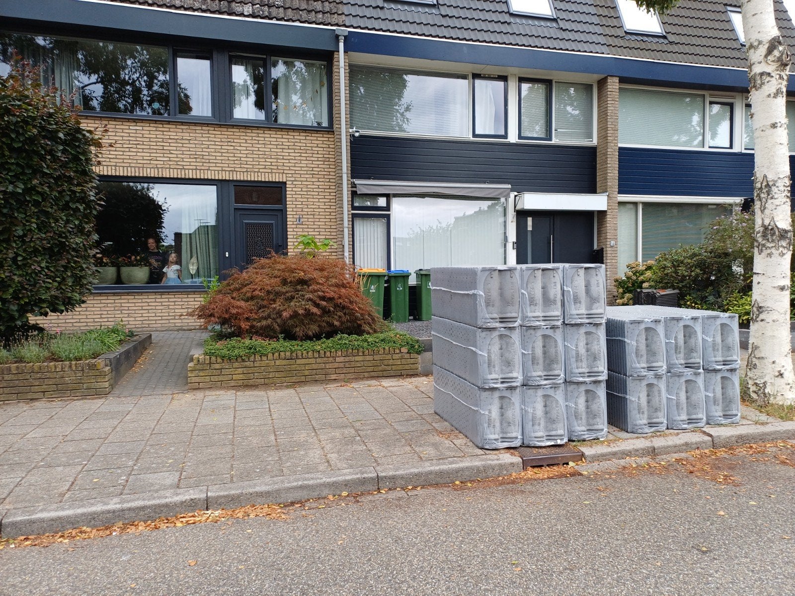 102 Nelskamp S-pan 2000 S antraciet dakpannen + haken, Steen of Klei, Nieuw, Dakpannen, Grijs