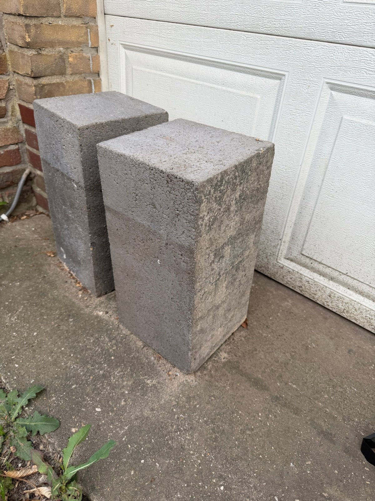 2 Betonblokken/poeren 20x20x40, Doe-het-zelf en Verbouw, Metselstenen, Ophalen, Gebruikt, Beton