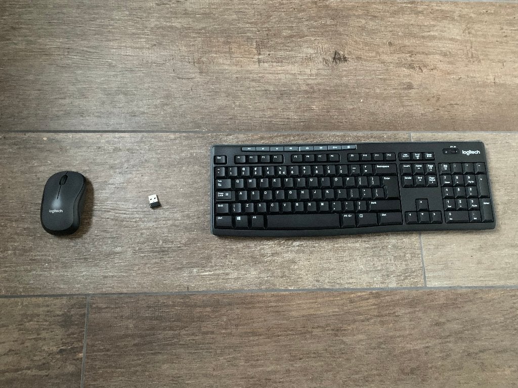 Logitech K270 Keyboard and M220 Mouse Set K270-M220 1721LZ0J, Ophalen of Verzenden, Gebruikt