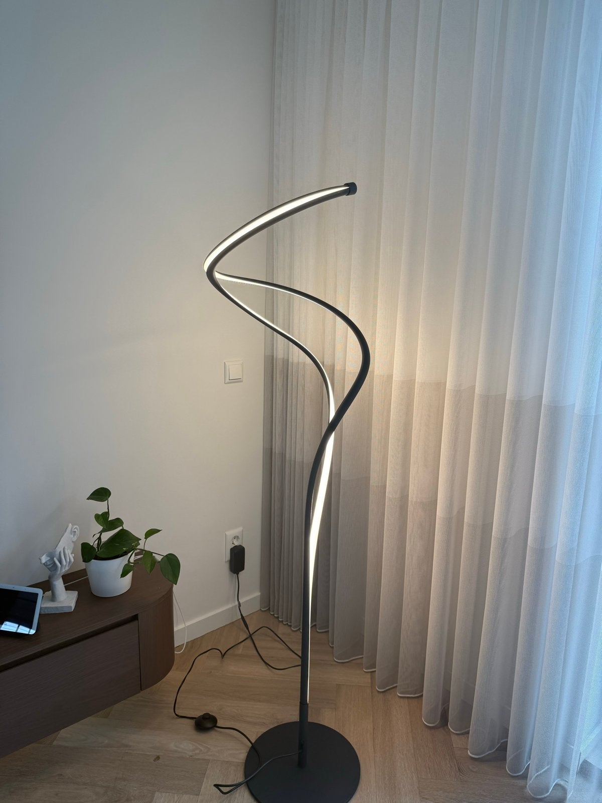 Moderne LED Vloerlamp - Sfeervolle Verlichting, Ophalen, Overige fittingen, Zo goed als nieuw, Metaal