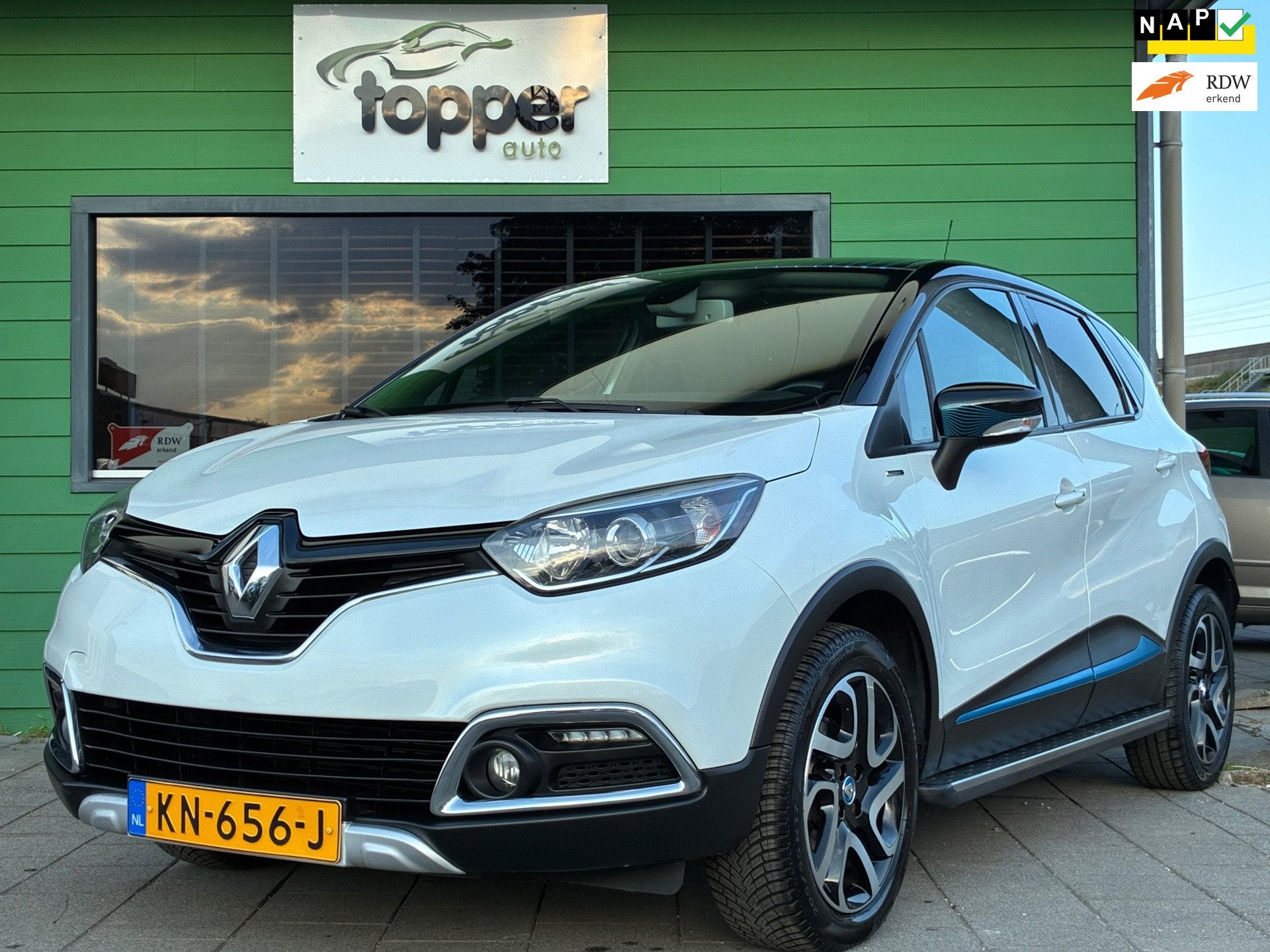 Renault Captur 1.2 TCe Wave|2e Eigenaar|Camera|Navigatie|Cru, Auto's, Voorwielaandrijving, Dealer onderhouden, Gebruikt, Wit