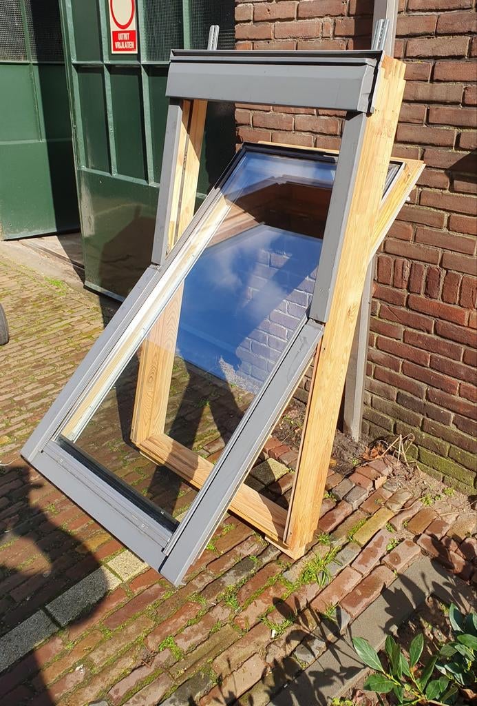 Velux GGL M08, Ophalen, Minder dan 80 cm, Dakraam, Dubbelglas