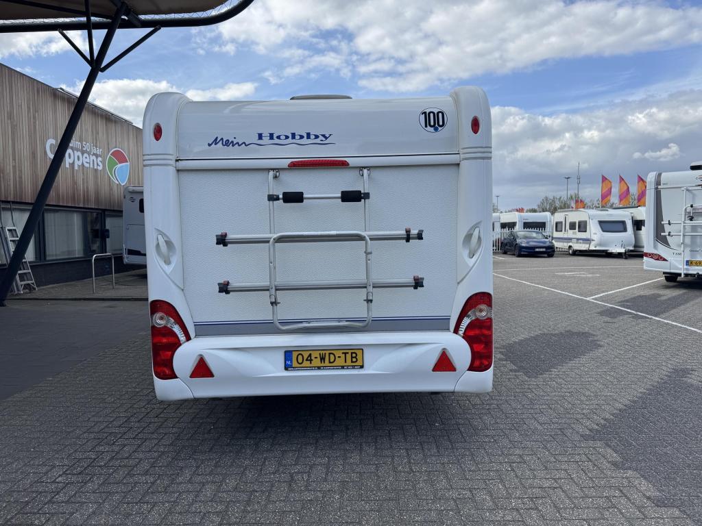 Hobby De Luxe 500 KMFE 2009 NIEUWE VOORTENT!!!, Caravans en Kamperen, Caravans, Schokbreker, Bedrijf, Treinzit, 5 tot 6 meter
