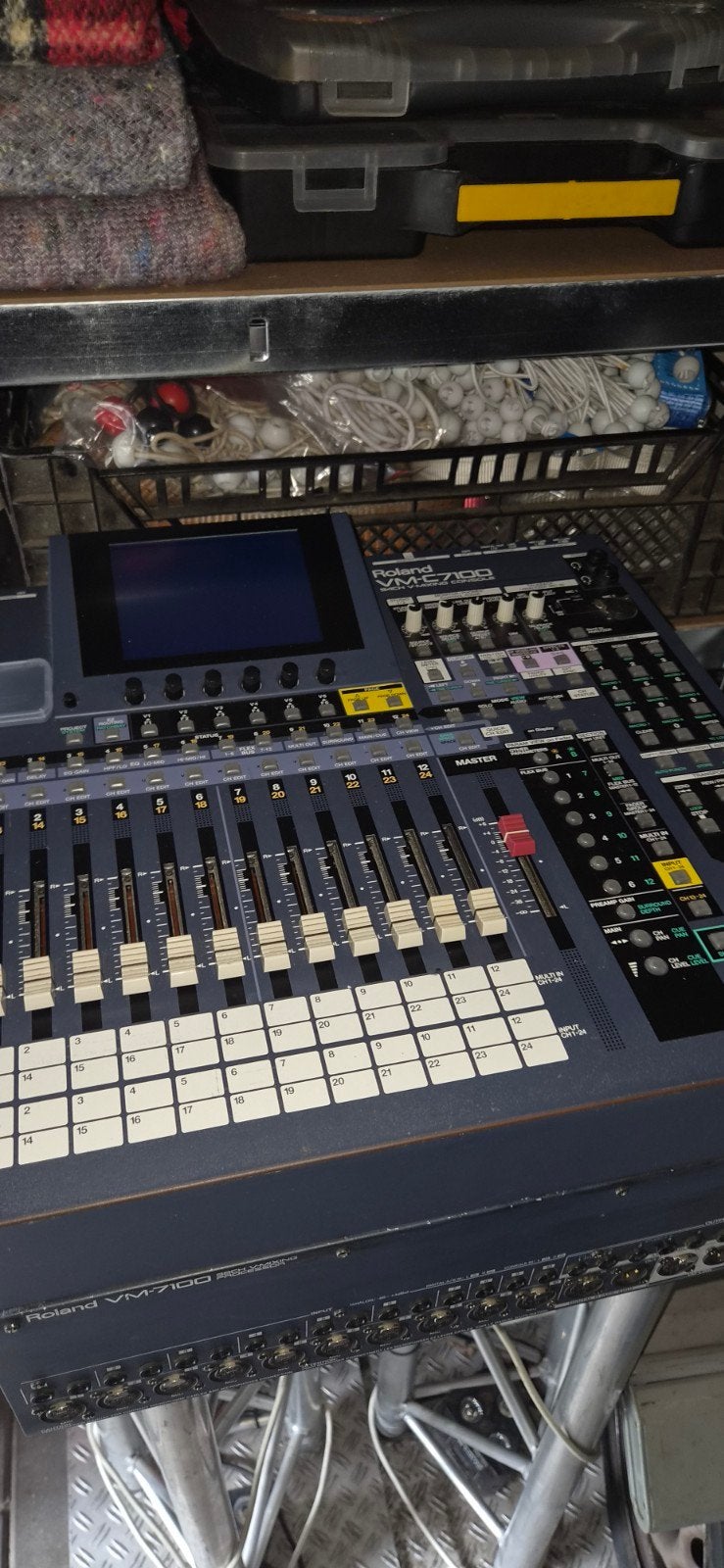 Roland VM-7100 V-Mixing Processor, Ophalen, Gebruikt, 20 kanalen of meer, Microfooningang