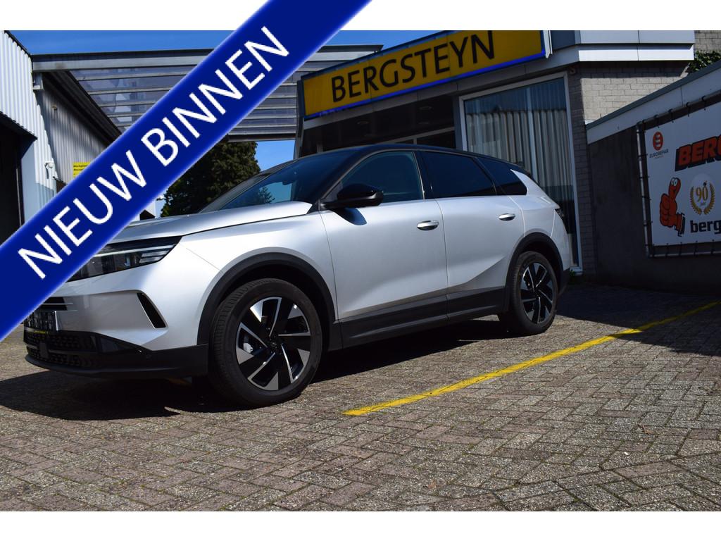 Opel Grandland 1.2 Turbo Hybrid GS line (bj 2025, automaat), Stof, Gebruikt, Euro 6, 1199 cc