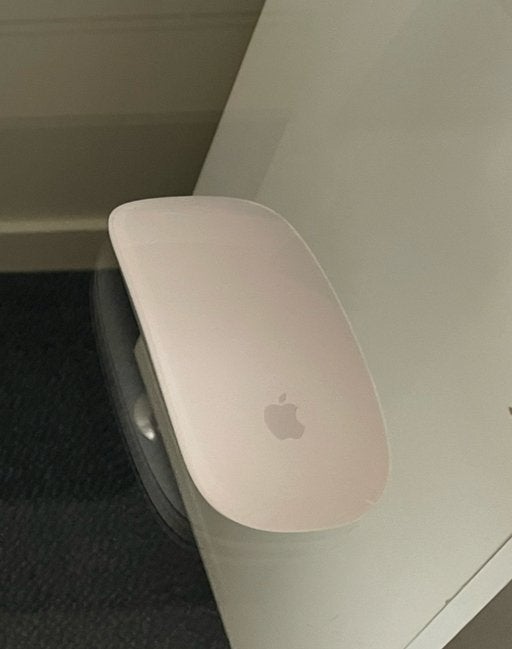 Iconische Apple Magic Mouse 2 – Zilver/Wit (Model A1657), Computers en Software, Muizen, Ophalen of Verzenden, Zo goed als nieuw