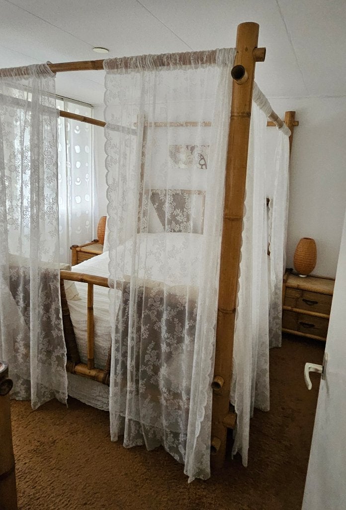 Prachtig bamboe bed + dressoir + spiegel, Huis en Inrichting, Slaapkamer | Bedden, Zo goed als nieuw, Tweepersoons, 160 cm, 200 cm