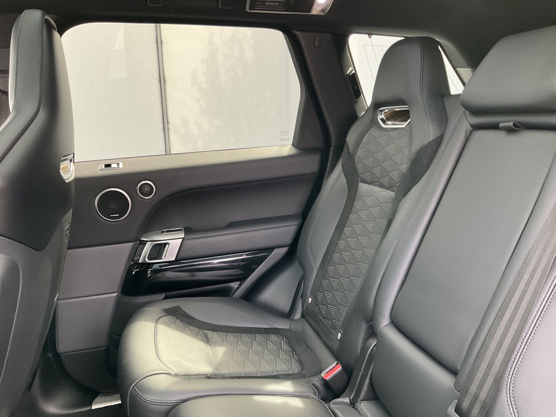 Foto 16 van Land Rover Range Rover Sport 5.0 V8 SC SVR 575 Carbon Santor
