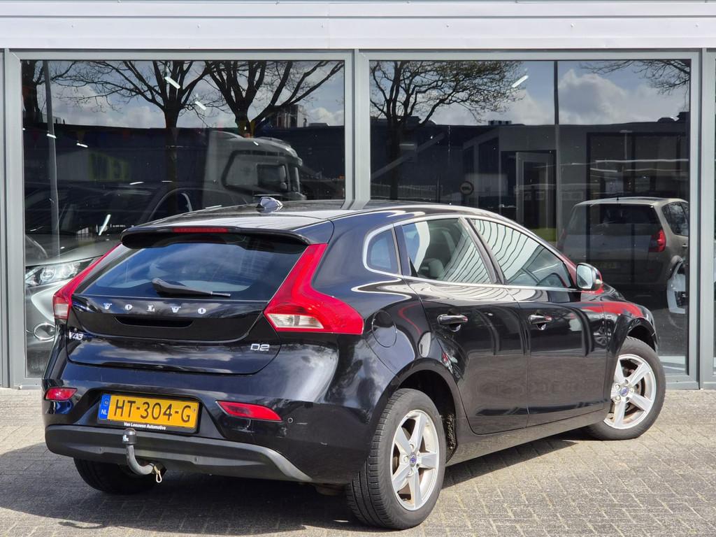 Volvo V40 2.0 D2 Momentum Business | Navi | Trekhaak |, Voorwielaandrijving, Stof, Gebruikt, 4 cilinders