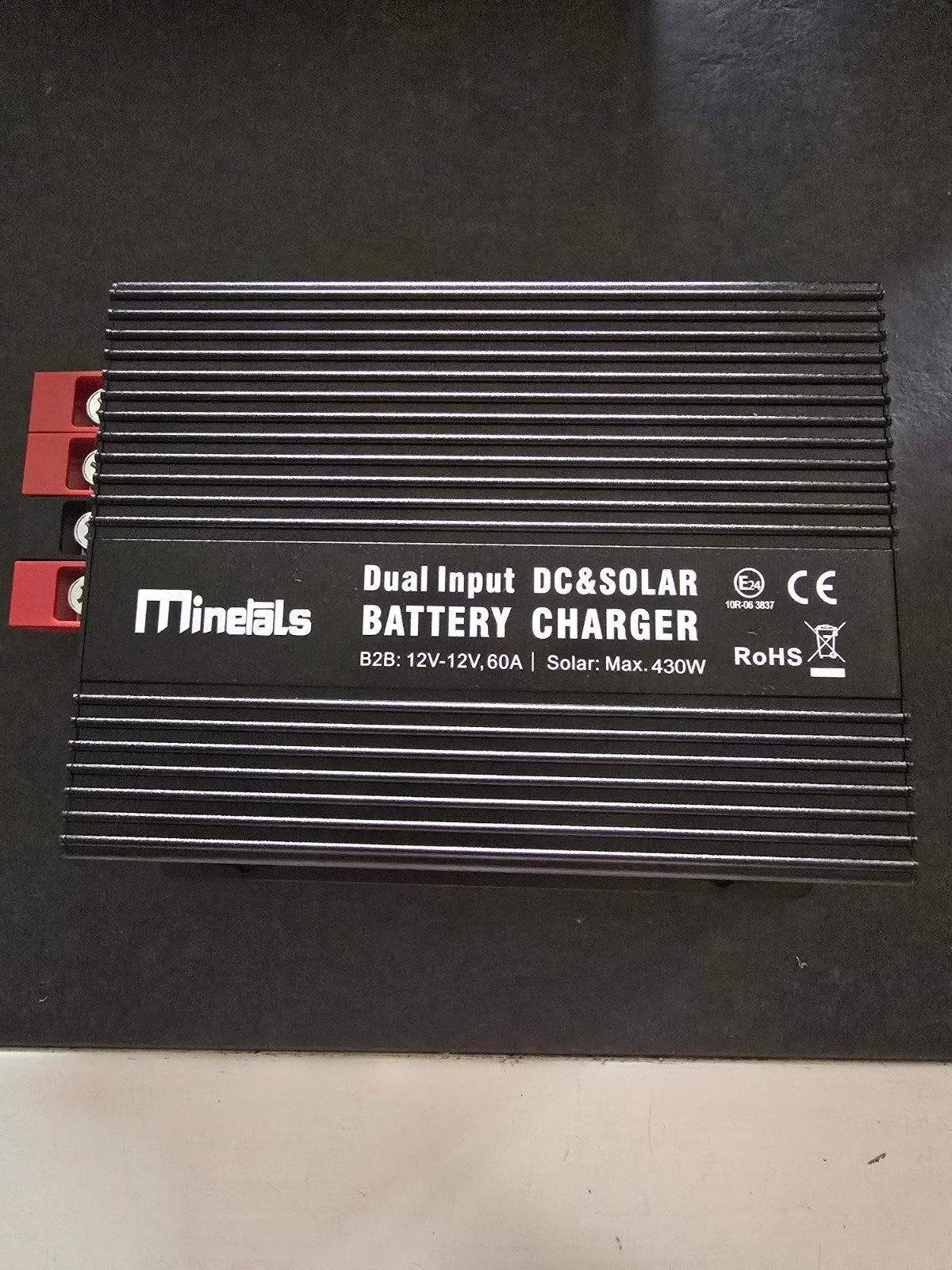 Nieuwe Dual Input DC & Solar Batterijlader 12V, 60A, 430W, Ophalen of Verzenden, Nieuw