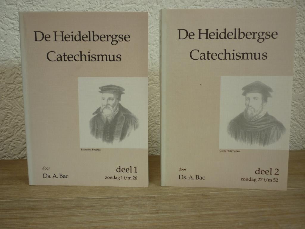 Ds. A. Bac - De Heidelbergse Catechismus - Deel 1 en 2, Boeken, Ophalen of Verzenden, Gelezen, Christendom | Protestants