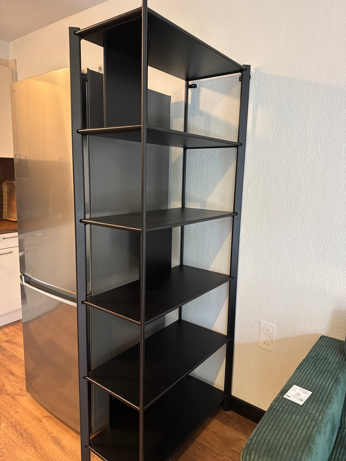 Zwarte kast met 6 planken, Ophalen of Verzenden, Zo goed als nieuw