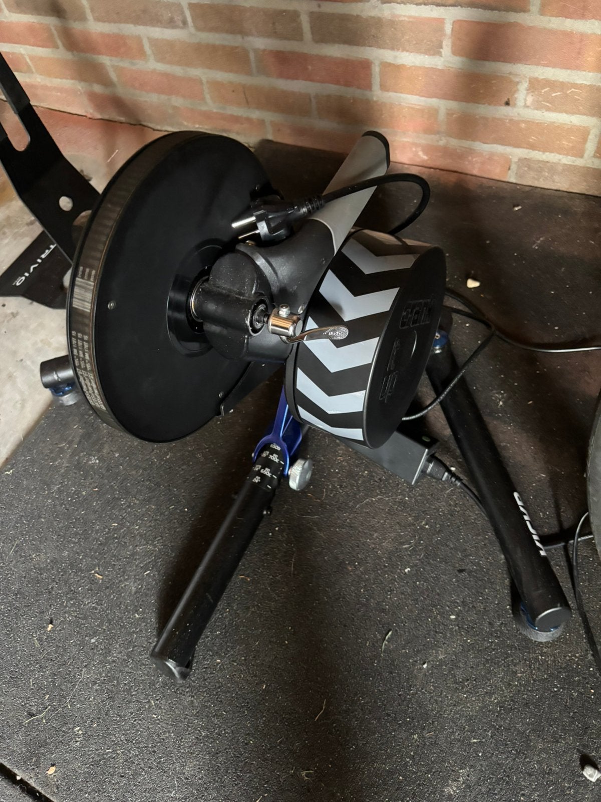Wahoo Kickr V3 Smart Trainer met mat en 11-speed cassette, Sport en Fitness, Wielrennen, Ophalen, Zo goed als nieuw, Overige typen