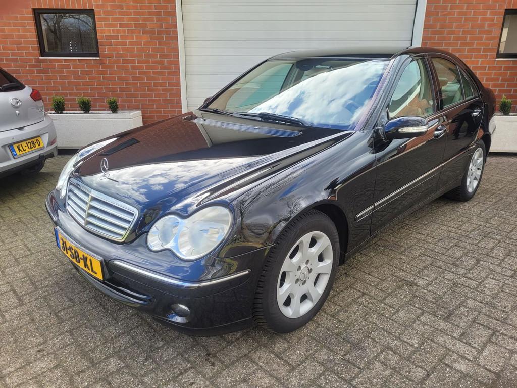Mercedes-Benz C-klasse 200 K. Elegance, 1385 kg, Achterwielaandrijving, Gebruikt, 4 cilinders