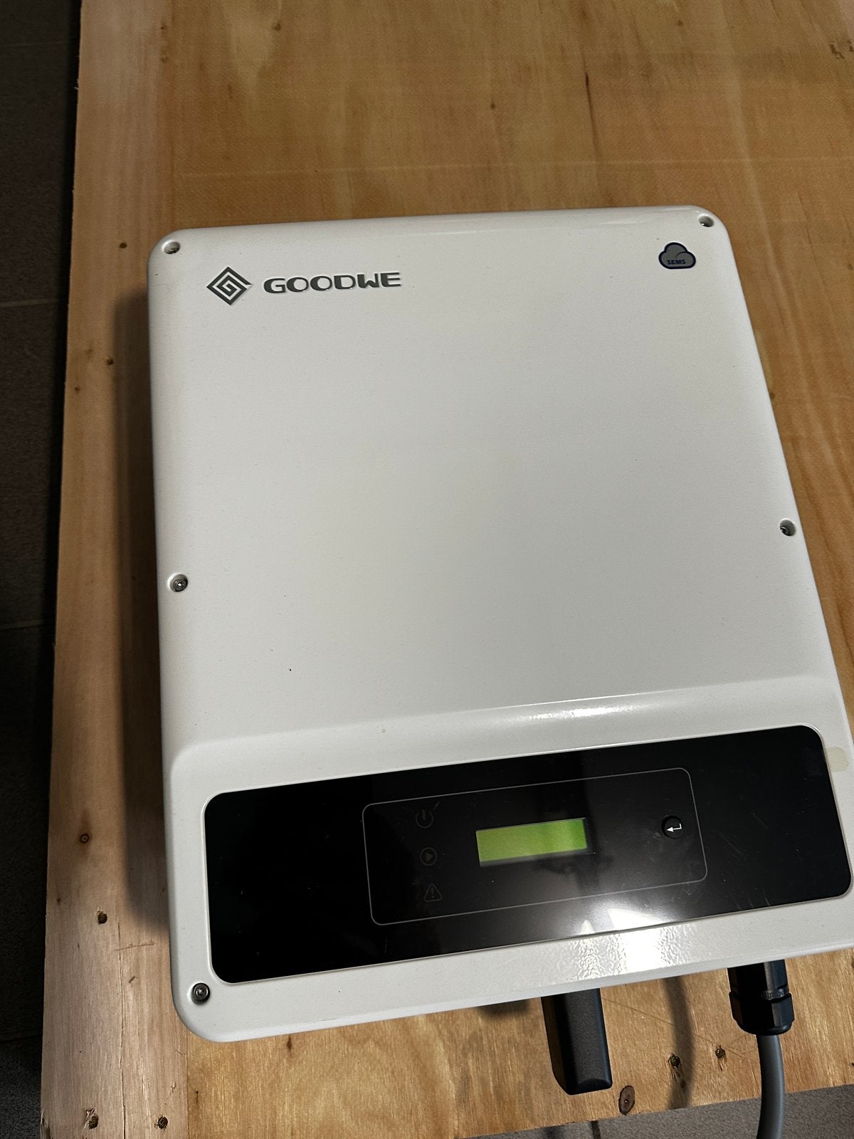 GoodWe Omvormer 5000D-NS met ophangbeugel en wifi module, Ophalen, Zo goed als nieuw, Overige typen, 200 wattpiek of meer